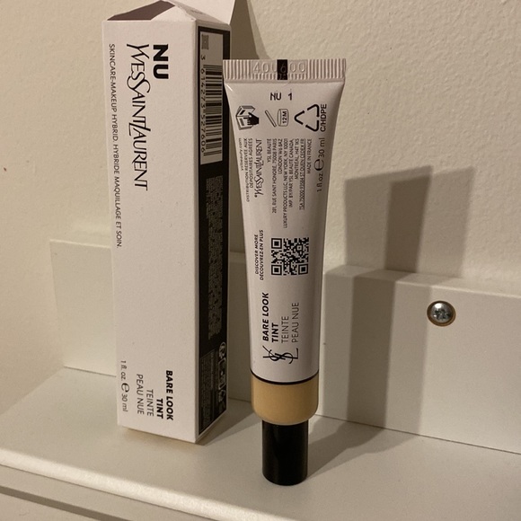 YSL NU Hydrating Skin Tint Foundation with Hyaluronic Acid #1 - Picture 3 of 5